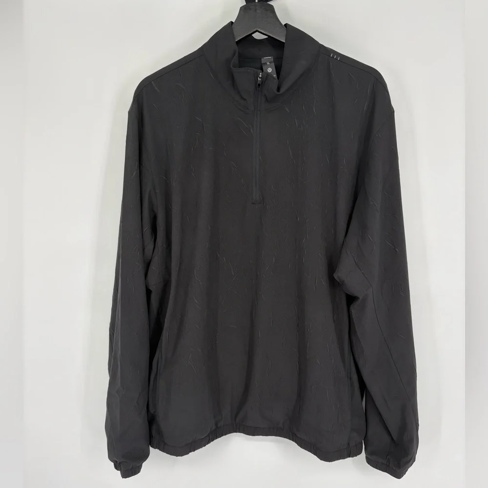 lululemon athletica Men’s Black Zeroed In Crinkle Texture Half Zip Jacket